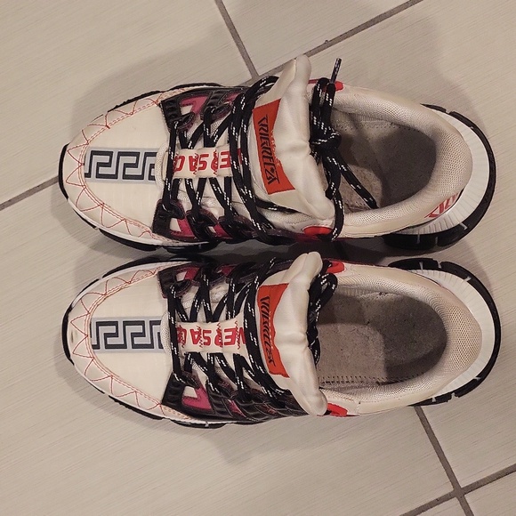 Versace Trigeca Sneakers - Picture 3 of 4